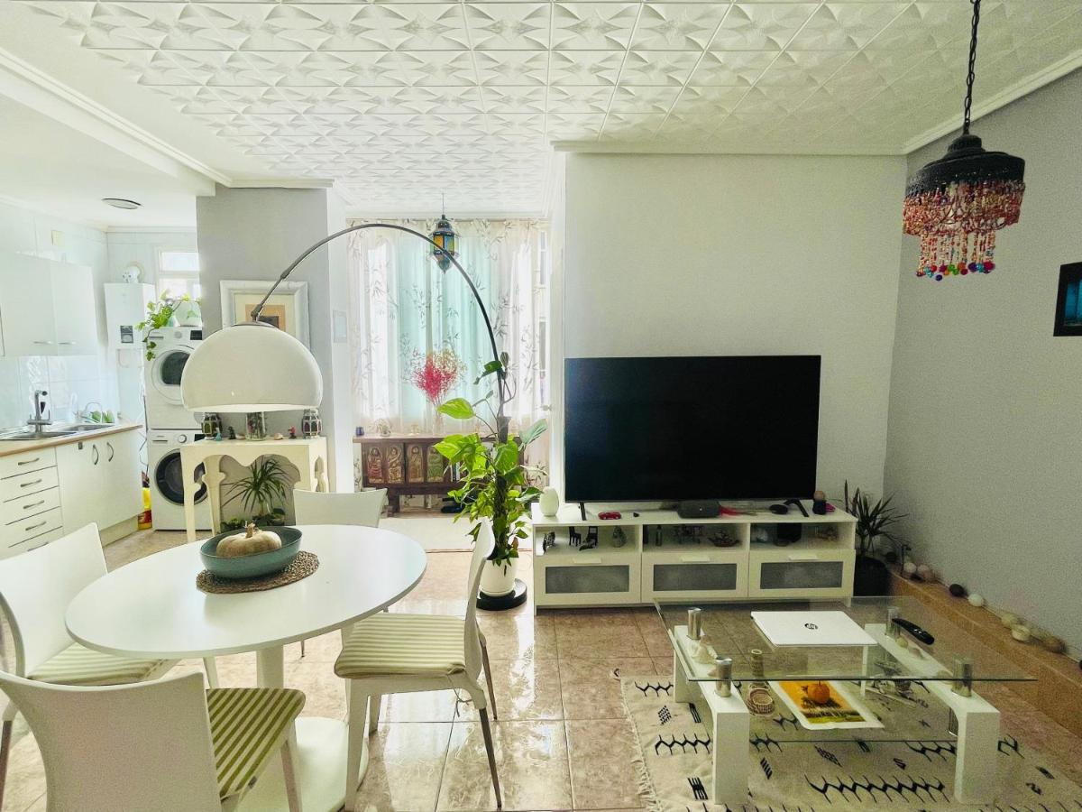 Habitacion Privada En Piso Compartido บาเลนเซีย ภายนอก รูปภาพ